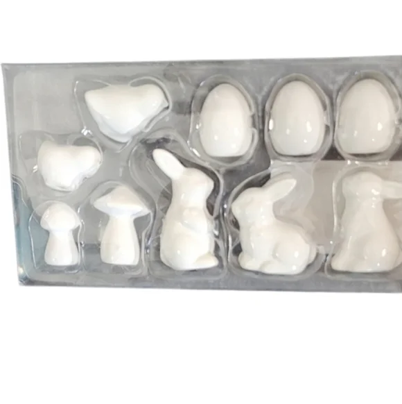 💥4 for $20💥White Ceramic Easter Figurines Set - Picture 1 of 5